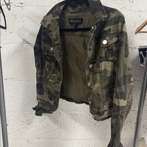 Camouflage Denim Jacket Army Green Cropped Size Small NEVER WORN